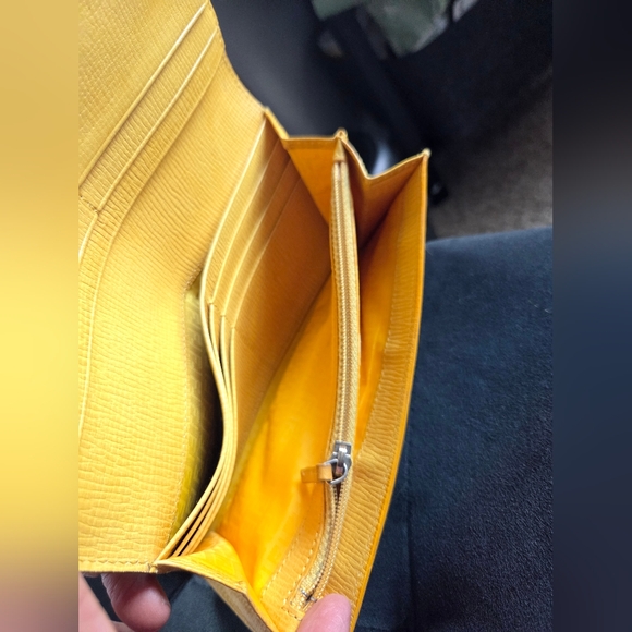 Authentic Fendi Monogram Wallet - Picture 8 of 9